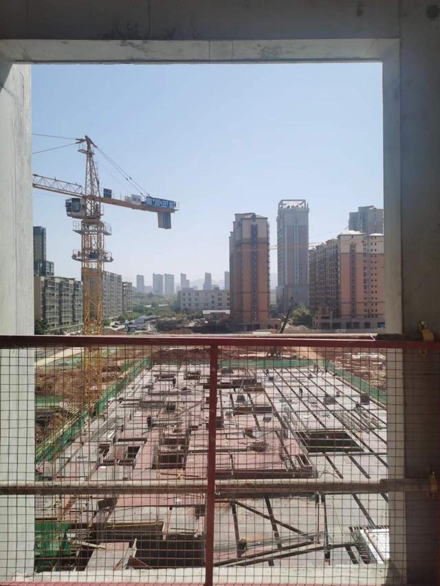 感受所見(jiàn)即所得的購(gòu)房體驗(yàn)--岳麓青城“透明超級(jí)工廠”硬核亮相